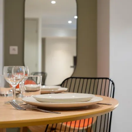 Appartement Atypical In Semi-basement In The Heart Of *